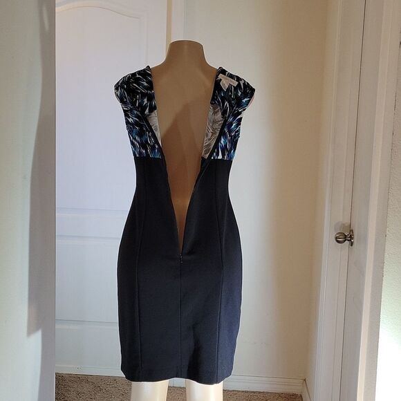 LONDON TIME TWO TONE MULTICOLOR SLEEVELESS ROUNDNECK LINE DRESS - Picture 12 of 13